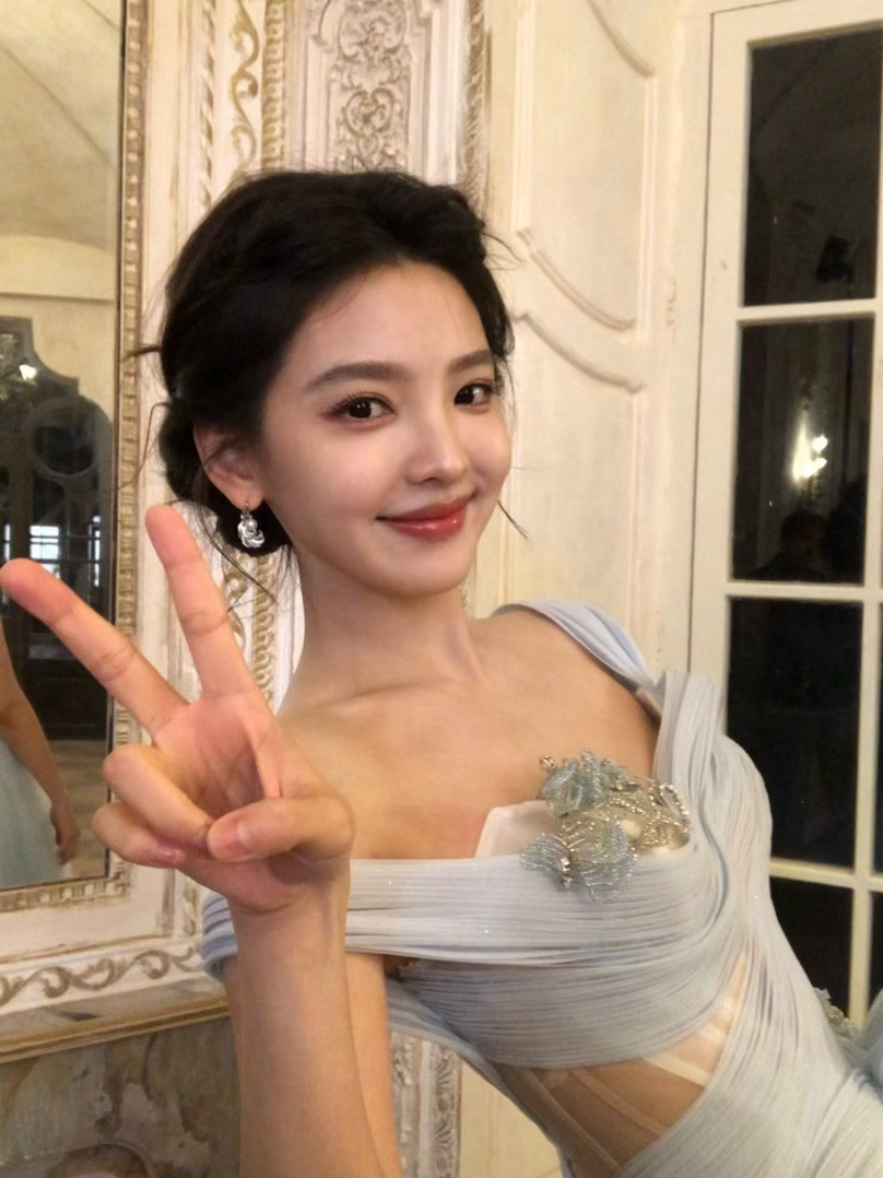 第一章：白月光回国章若楠