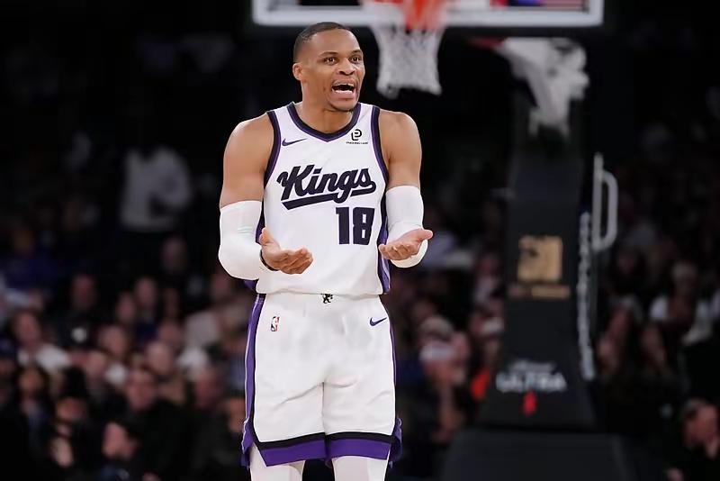 败光人品，烂到家的国王队宣布大威少无限期休战，职业生涯恐就此结束。悲情巨星，现役