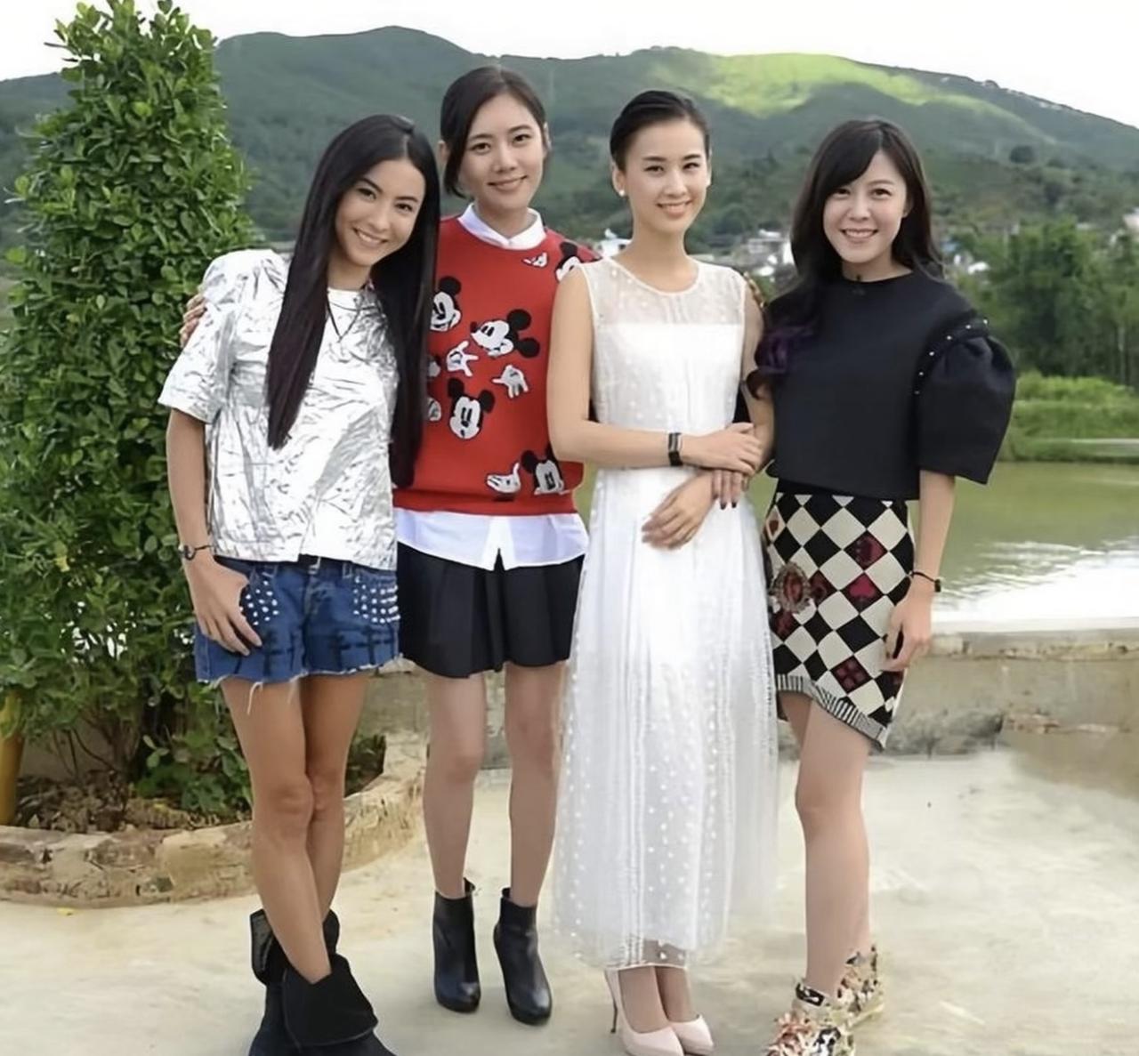 张柏芝、秋瓷炫、黄圣依与李金铭昔日合影，四位一起参加综艺时拍的。2019年，