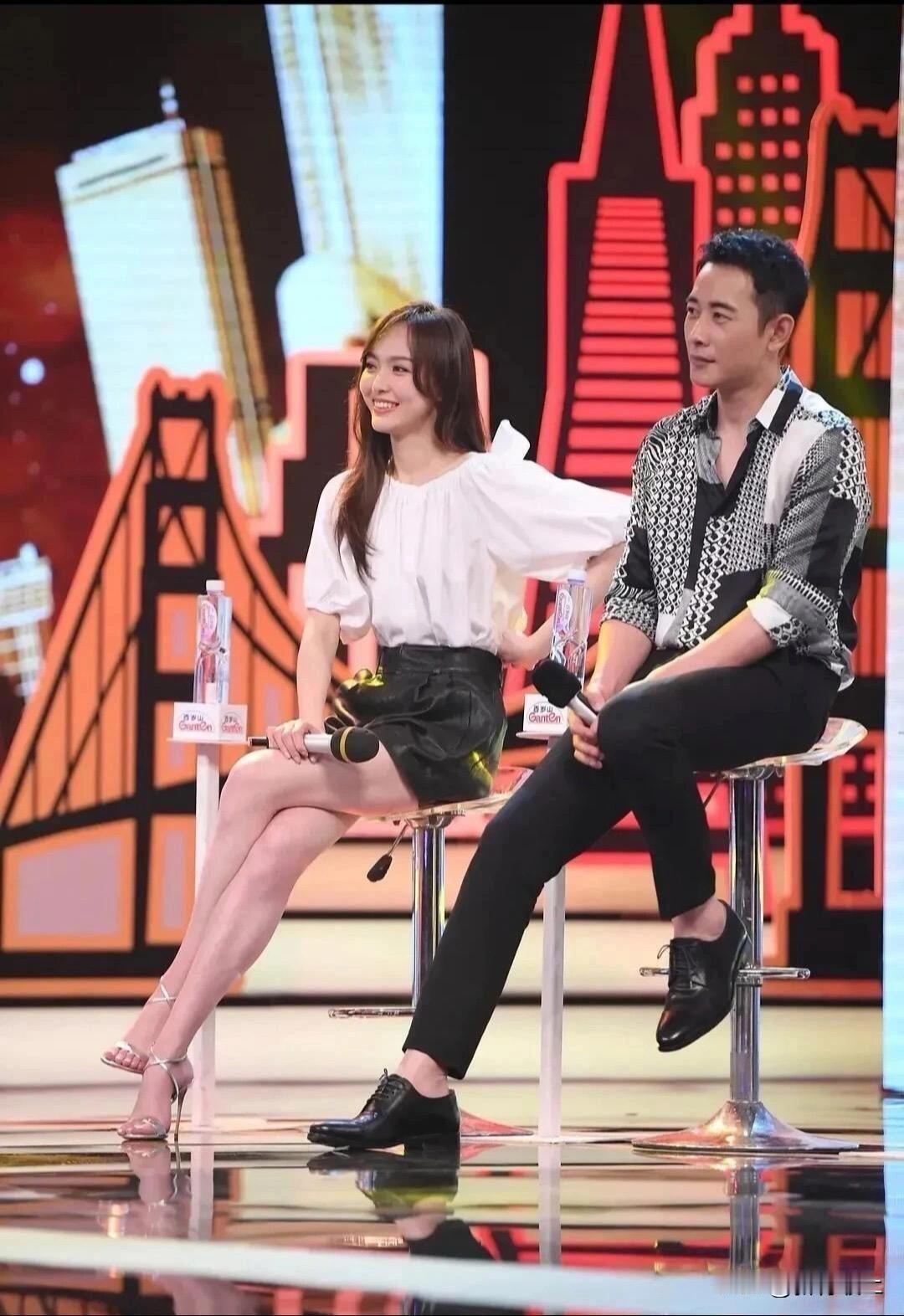 唐嫣被传离婚了，不是因为她养不起家，而是因为常年见不到面的日子，连基本的情感