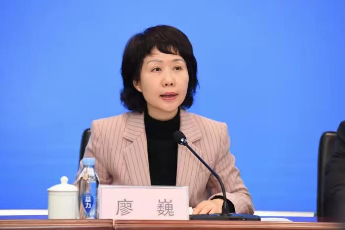 廖巍，任惠州市人工智能和机器人发展局首任局长今天，惠州市人大常委会决定，任命