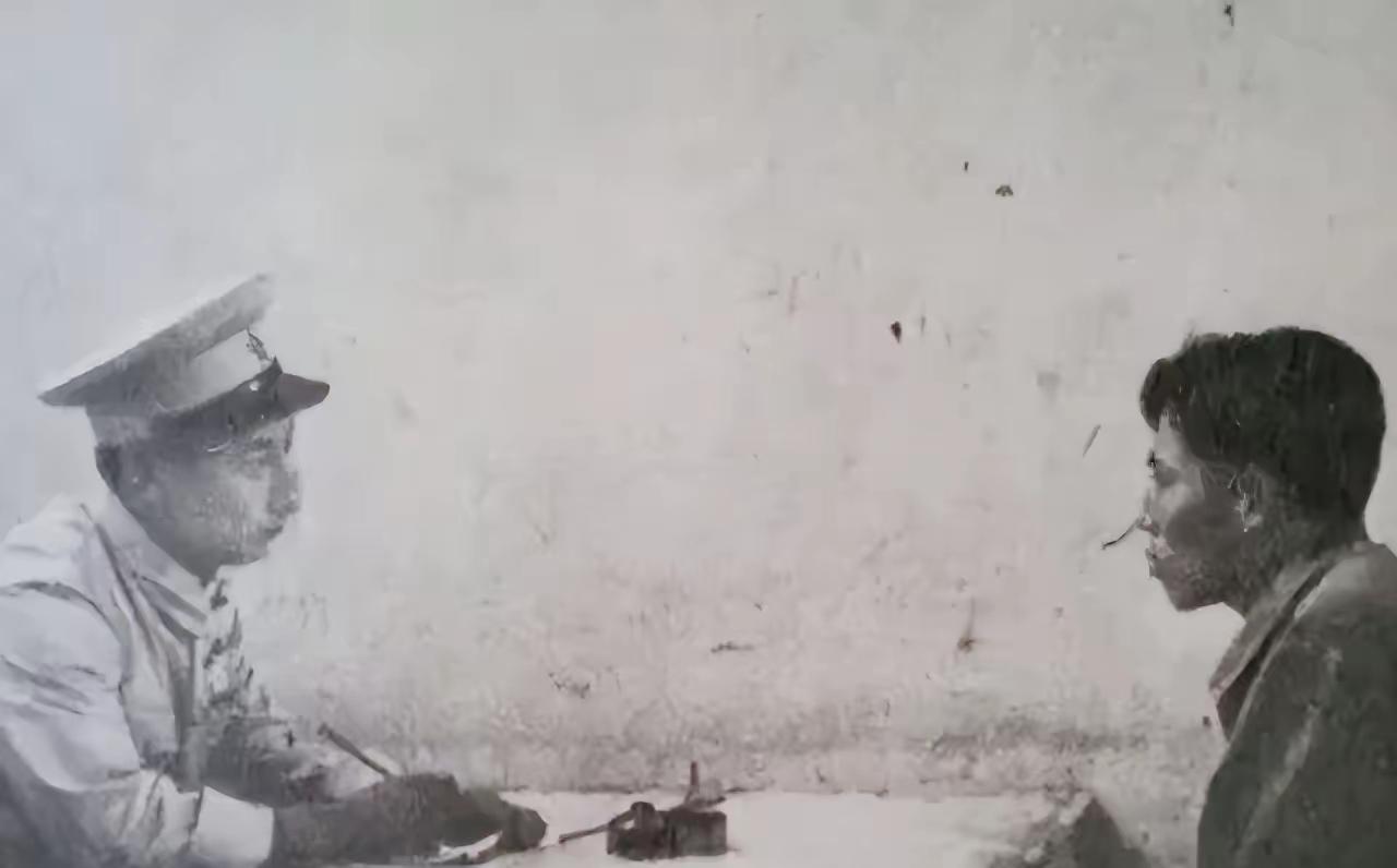 🌞1957年的一天，3名警察突然闯进国家工商行政管理局，逮捕了正在开会的老