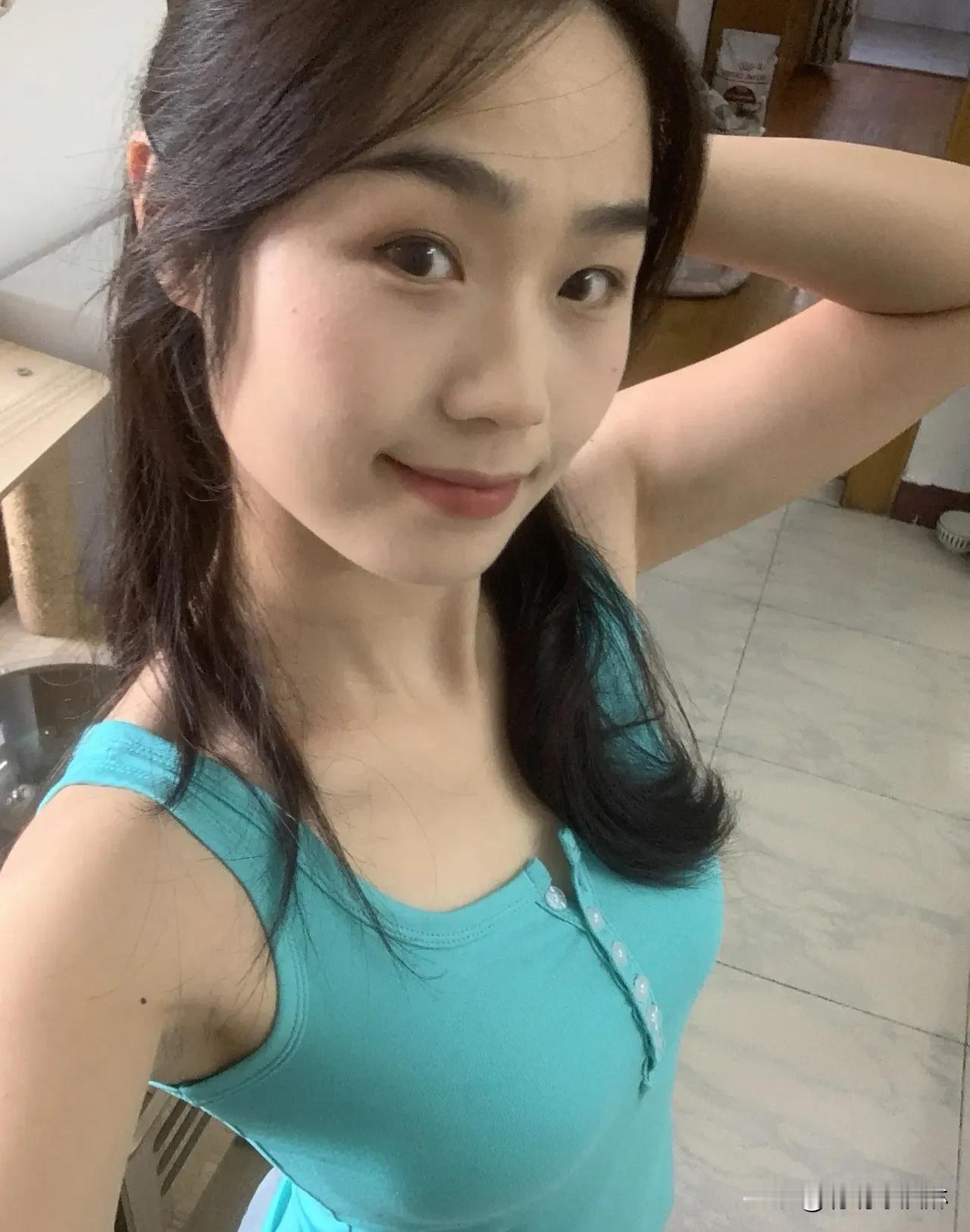 今日份元气已加载完毕！笑容是治愈生活的魔法，每一刻都值得温柔记录。