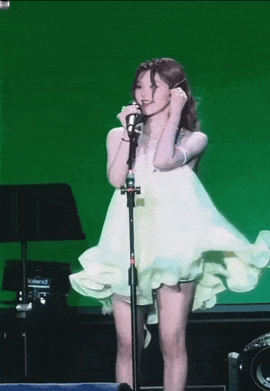 这是赵露思还是玛丽莲梦露好家伙！这谁还能分得清赵露思和玛丽莲梦露啊？！露丝简