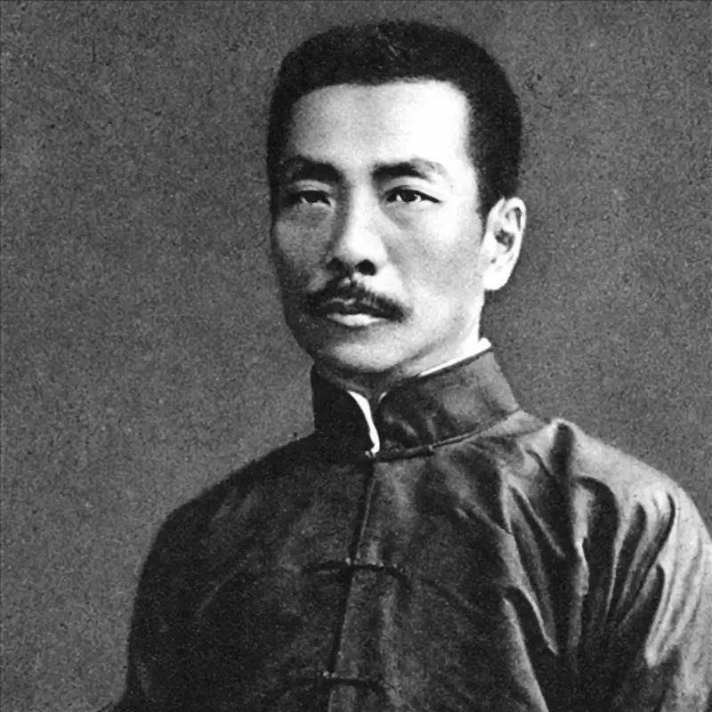 1919年，鲁迅花了3500大洋，在北京八道湾胡同买下一个四合院，共有32间房，
