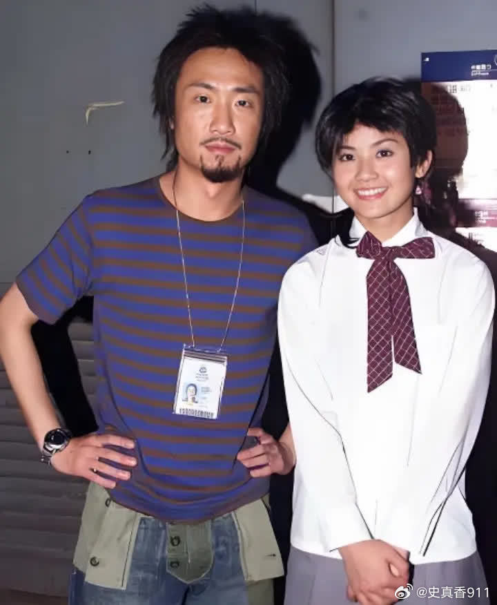 2010年，阿Sa发现郑中基在家中私藏别的女人穿过的比基尼，一怒之下直接提出离婚