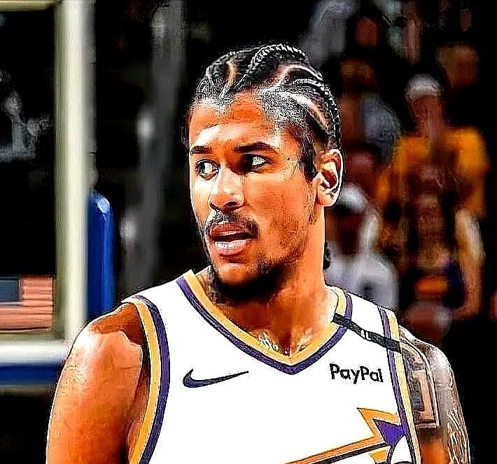 昔日21+得分手，复出后场均得分砍半。2025年夏天，格林被火箭换去太阳。