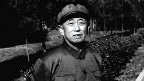1979年，一代名将郑维山最终因为生活低头了，他给昔日领导人徐向前写了一封信，信