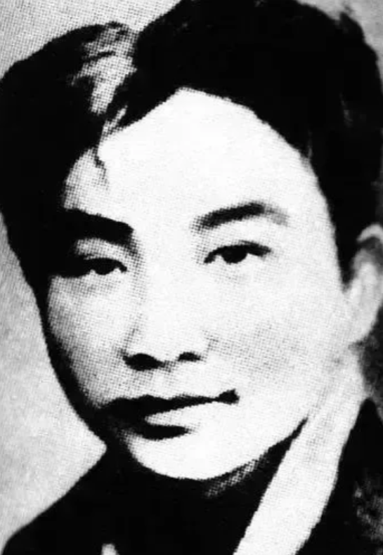 1935年，贵州省的一座监狱内，林青和刘茂隆两名地下党员正等待执行死刑。他们已做