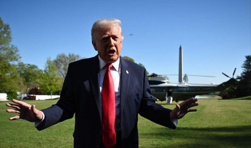 特朗普再次威胁中国。外媒报道，特朗普4月12日接受福克斯新闻采访时警告：“如果