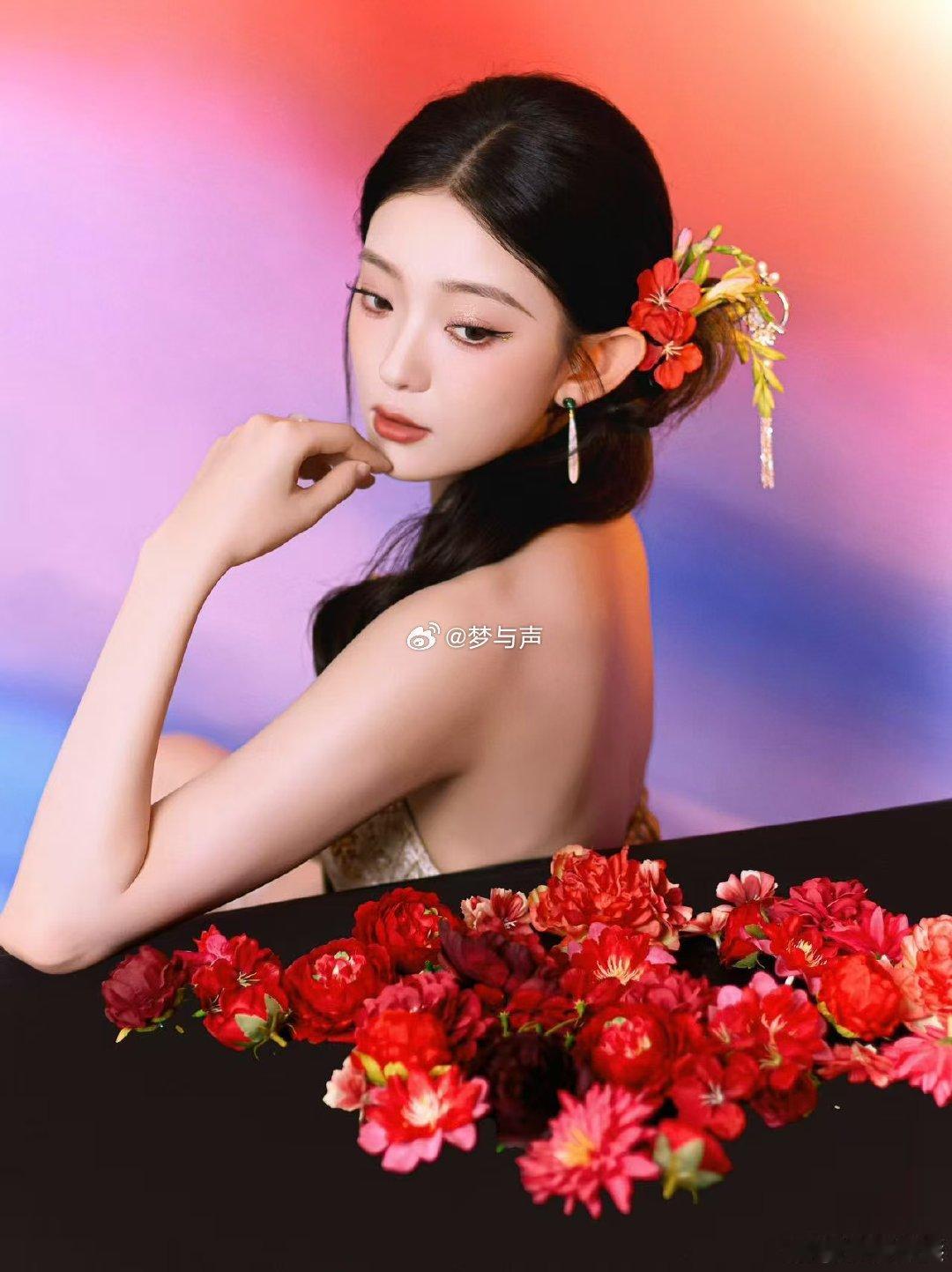 新中式造型yyds！清冷感拿捏得恰到好处，又美又飒还带点小魅惑，谁看了不心动