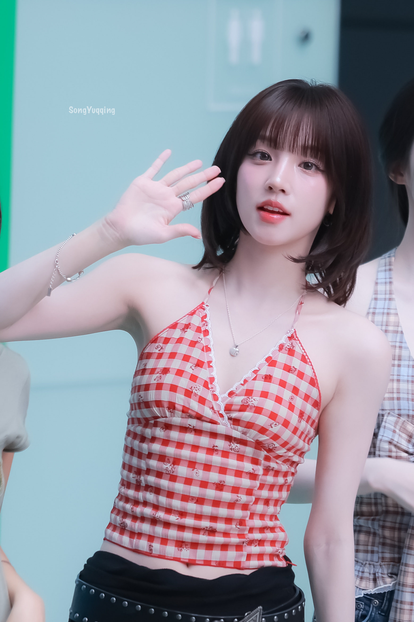 宋雨琦260714CultwoShow上班路亲鼠这个萌宝宝©️SweetD