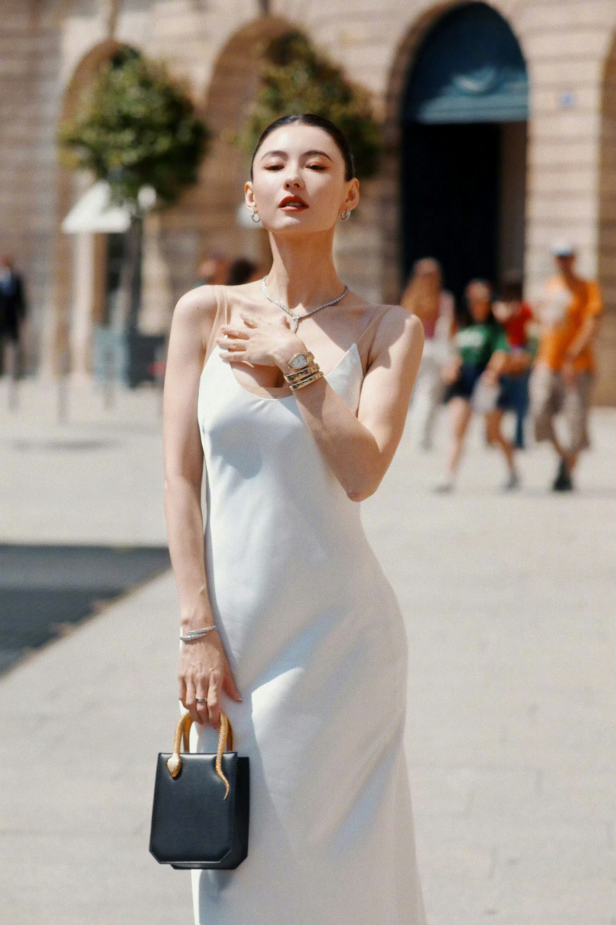 张柏芝那么漂亮那么真诚岁月不败美人，美人美在皮媚在骨，港风一绝啊。张柏芝