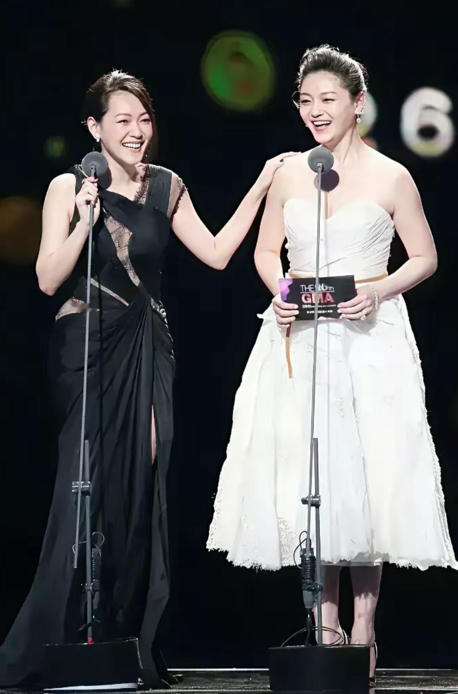 看舞台上的大S，确实比小S更高、更壮、身形也更偏大一些，但长得高大、偏壮，并不代