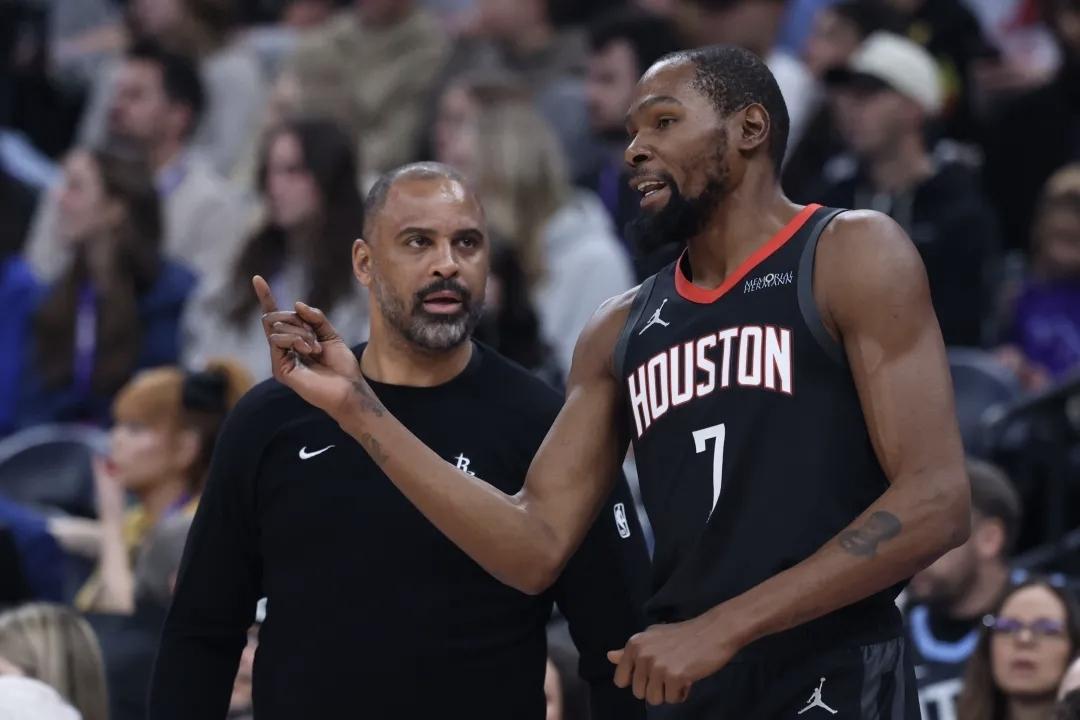 今年火箭已经没有上赛季那个敢于跟任何球队拼命的气势了上赛季有个规律，每发生一次