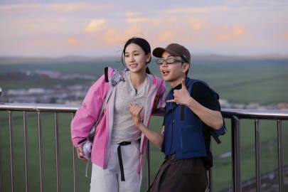 真的有何美延妈妈这样的女人吗？这也太厉害了！何美延说她的妈妈每天不是和奶奶吵就是