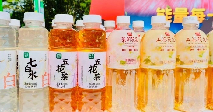 盼盼成山姆沃尔玛定制饮料代工厂盼盼750毫升茉莉乌龙茶单价不到3元在消费者固有