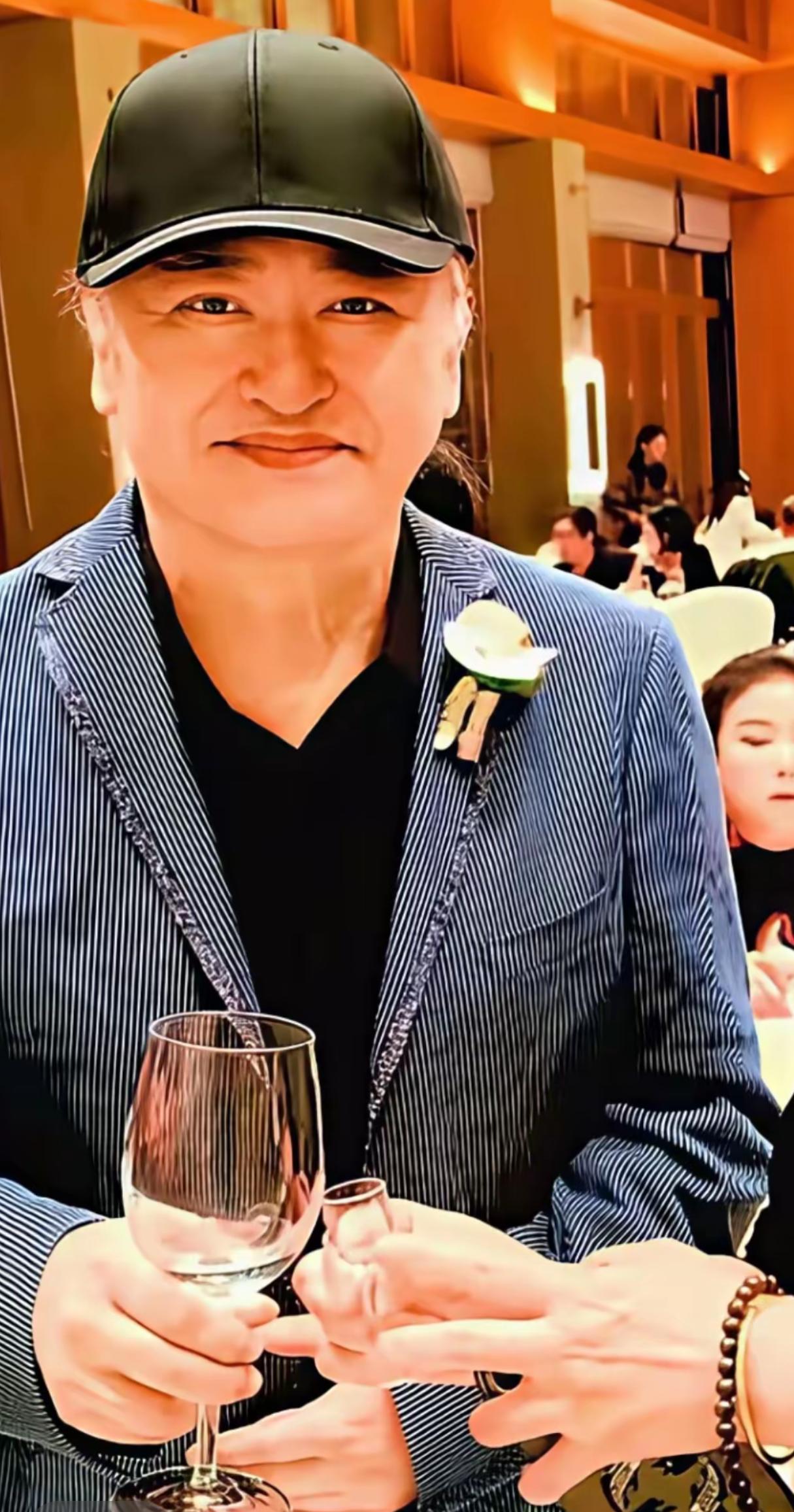 刘欢走了之后，如果再有类似08年北京奥运会那样重大的国际舞台的话，目前国内的男女