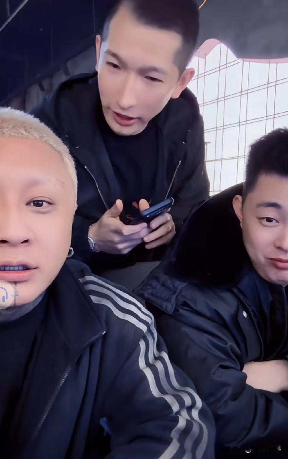 方丈回应狗磊没有签老葛公会，狗磊有自己的公会叫30公会，自己的公会叫丈门，是老葛