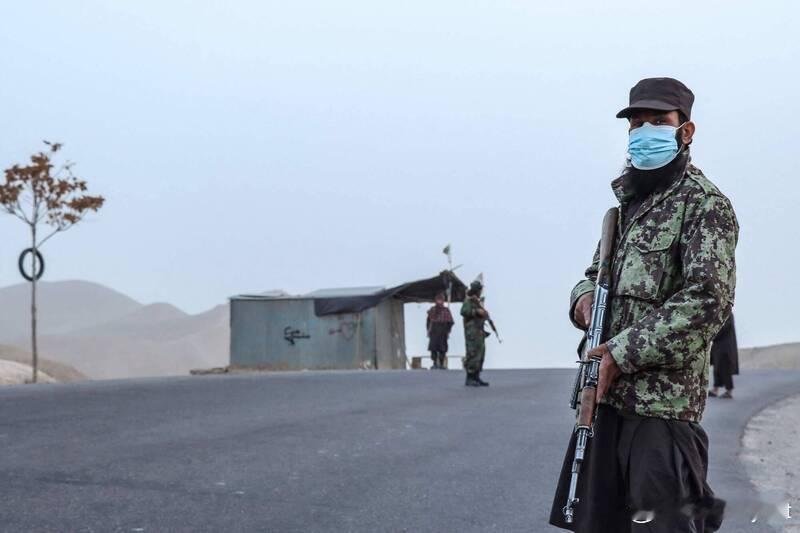 【塔利班再度公开处决罪犯重掌政权以来第12起】海外新鲜事阿富汗最高法院2日表