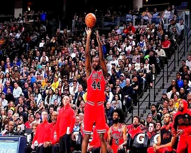 湖人队管理层目前又一笔交易正在商讨中！那个叫帕威的孩子，顶着“小卡”的名