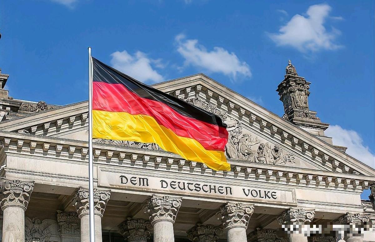 德国撤兵了，面对特朗普的压力，德国一天都没有坚持住！特朗普刚宣布要对欧洲八国加关