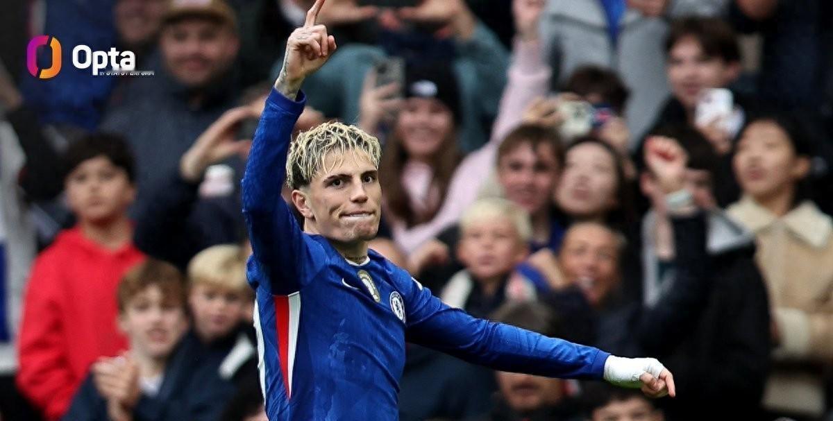 切尔西此役主场对阵桑德兰，开场第4分钟加纳乔打进个人切尔西首球，让主场气氛瞬间沸