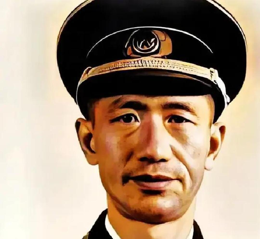 1935年，红九军作战科长周希汉，被军长顶着额头连开五枪，五枪都没打中：是他命大