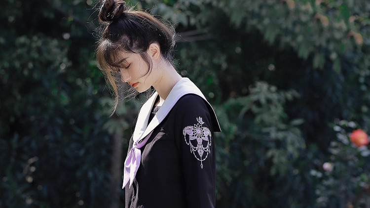 女人有了婚外恋，常见的结局有这几种：1.交付身心，弄得伤痕累累；2.被情人哄