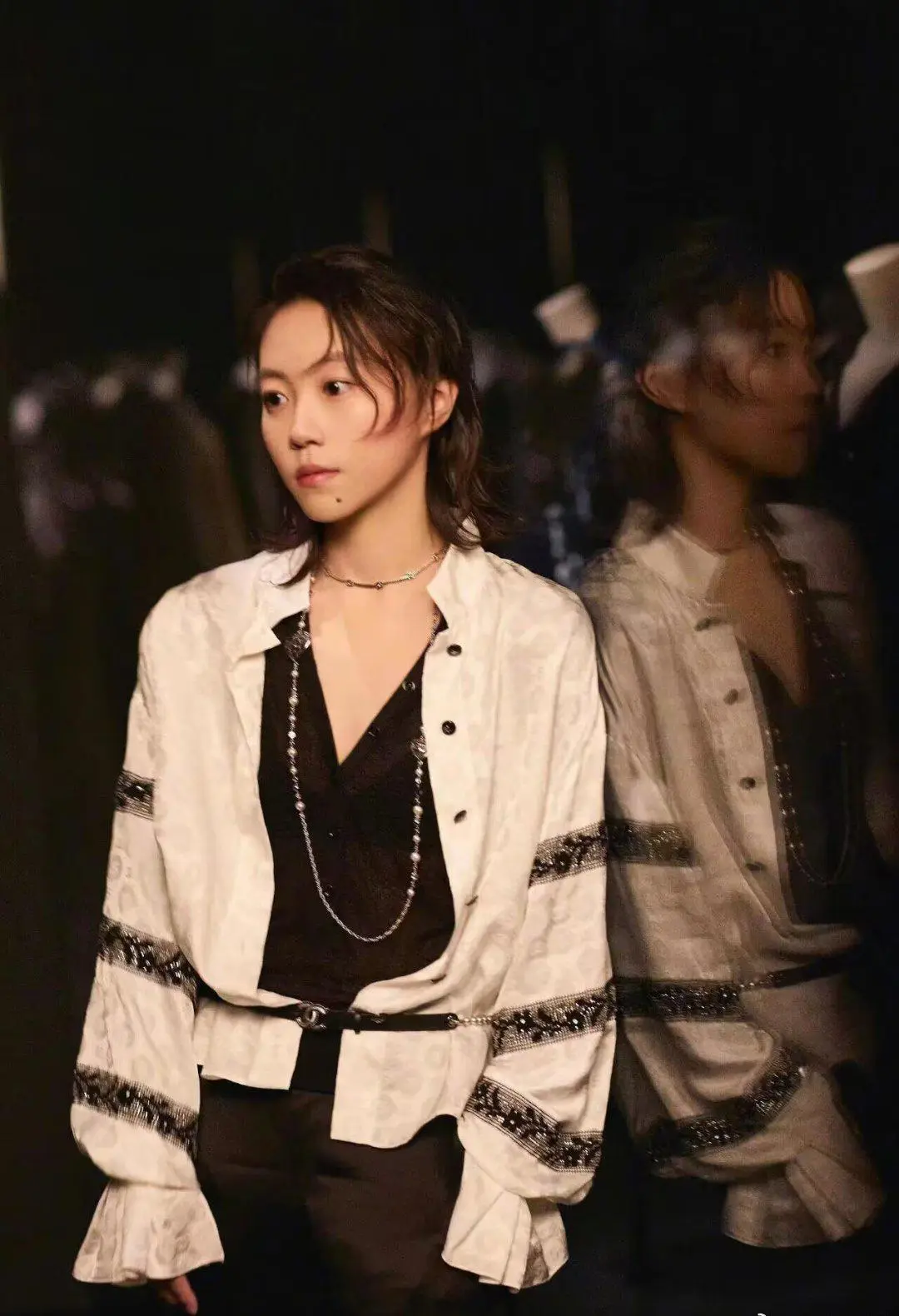 窦靖童“天后”基因彻底醒悟，认真打扮简直就是王菲“翻版”，真的太像了！窦靖童早