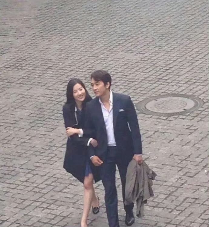 不愧是刘亦菲唯一公开承认过的男朋友啊！