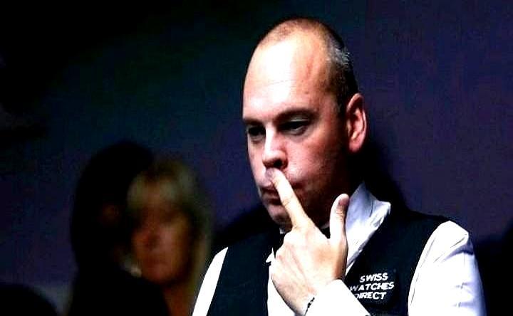 你敢信吗，49岁的斯诺克老将宾汉姆，现在就盯着丁俊晖的世锦赛直通位死磕。丁