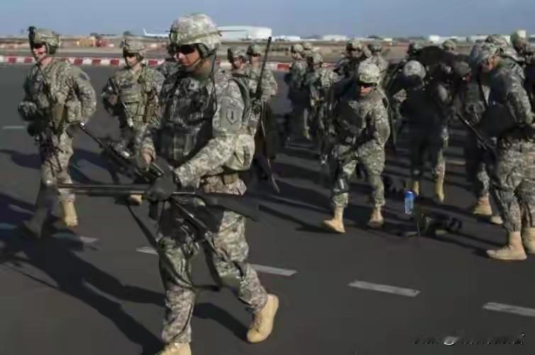 美国调整战略部署，计划撤军韩国，青瓦台寻求“独立”，李在明声称靠向东方。美国