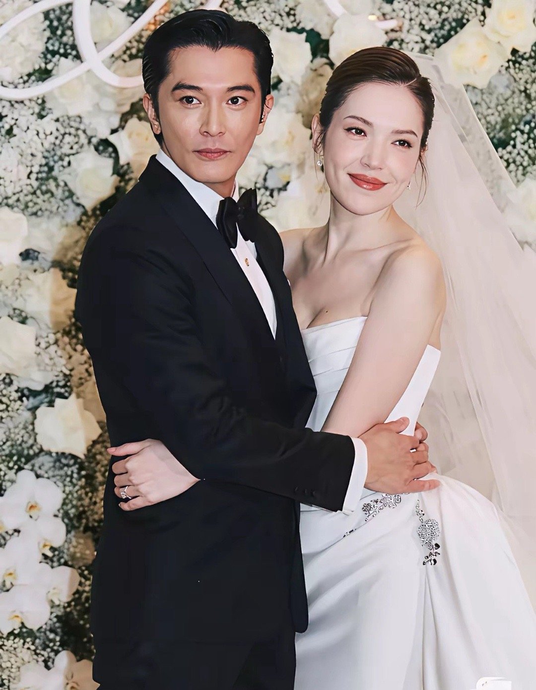 肢体语言骗不了人，许玮甯爱惨了邱泽。