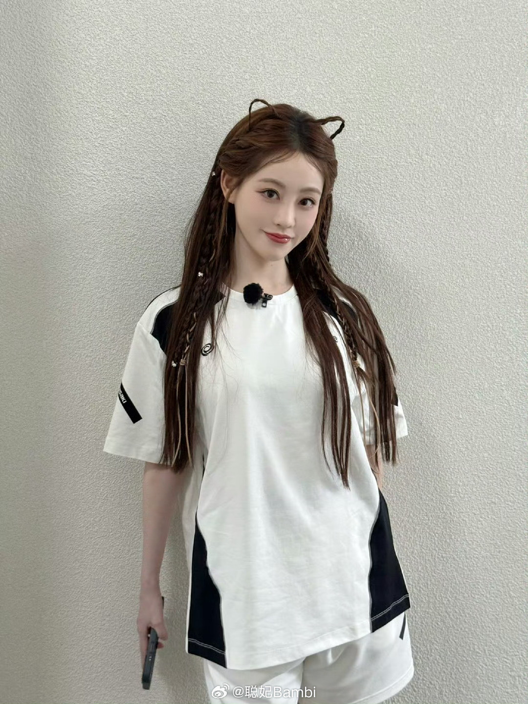 祝绪丹抓到一只小猫咪🐾​​​