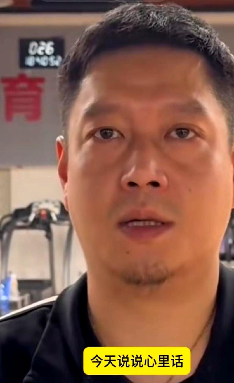 当邱导在场边那句真心话冒出来时，屏幕前的心也跟着落地。美国大满贯，莎莎混双刚失
