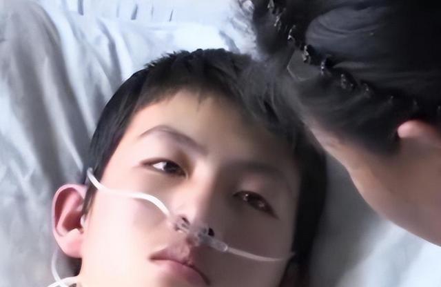 “做好准备后事的准备！”2015年黑龙江17岁小伙因心脏刺痛来到医院检查，不料医