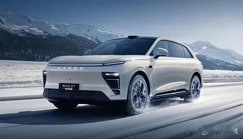 17.28万起售的2025款星纪元ET，堪称“性价比屠夫”。3000mm轴距+1