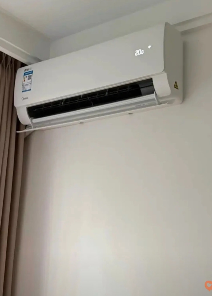 大家发现没？这种空调全部都是安装在房间里面的！无论多大的房间又或者多小的房间都是