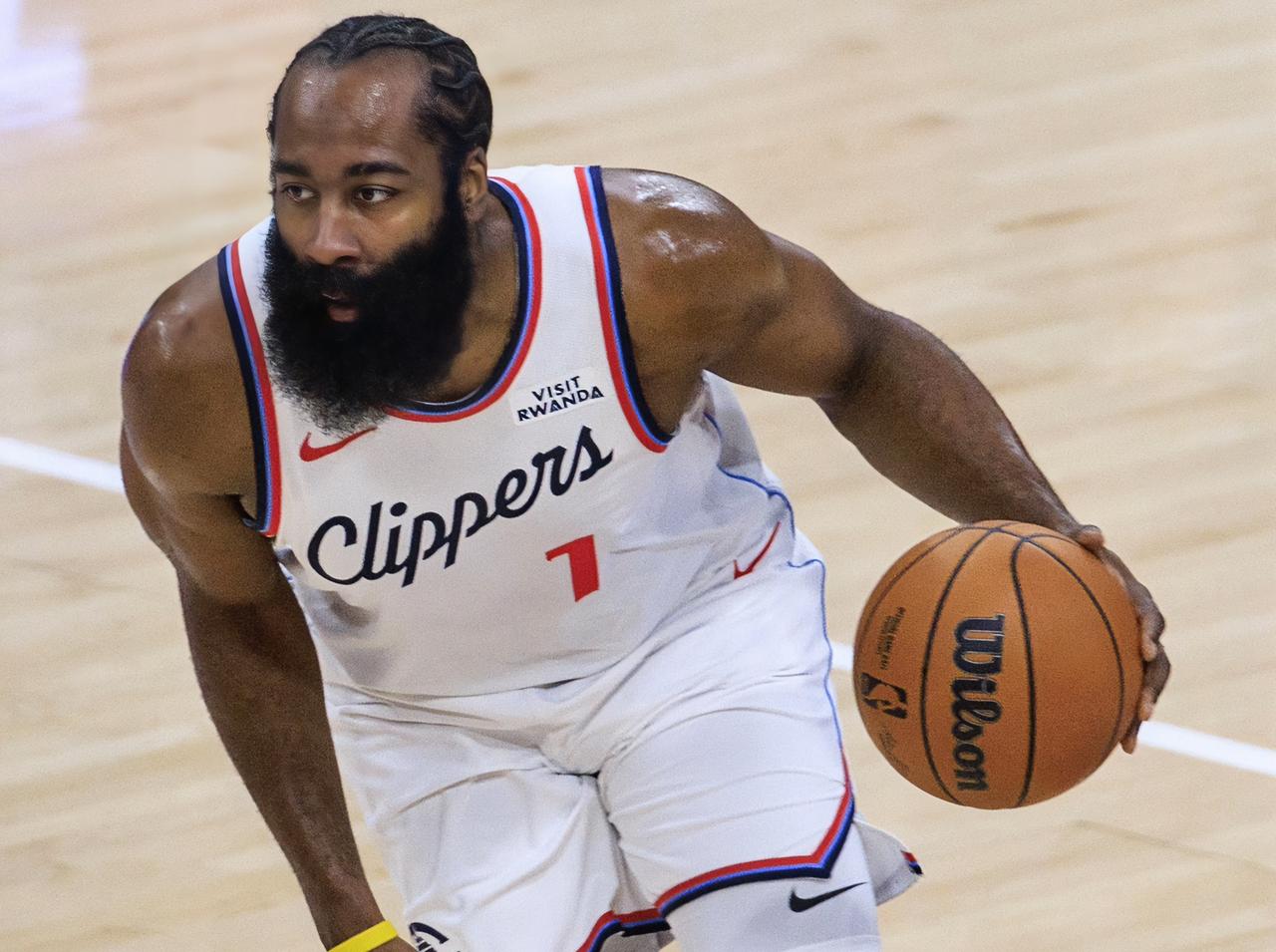 哈登：虽然失误有点多，但没你最后的两三分，也打不到最后吧？？？小卡：整体打得不