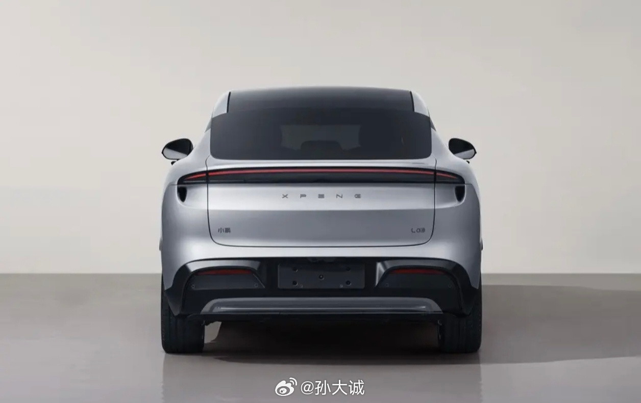 何小鹏称MONA首款SUV对标30万级开发大v聊车昨天发微博后，有朋友私信问L