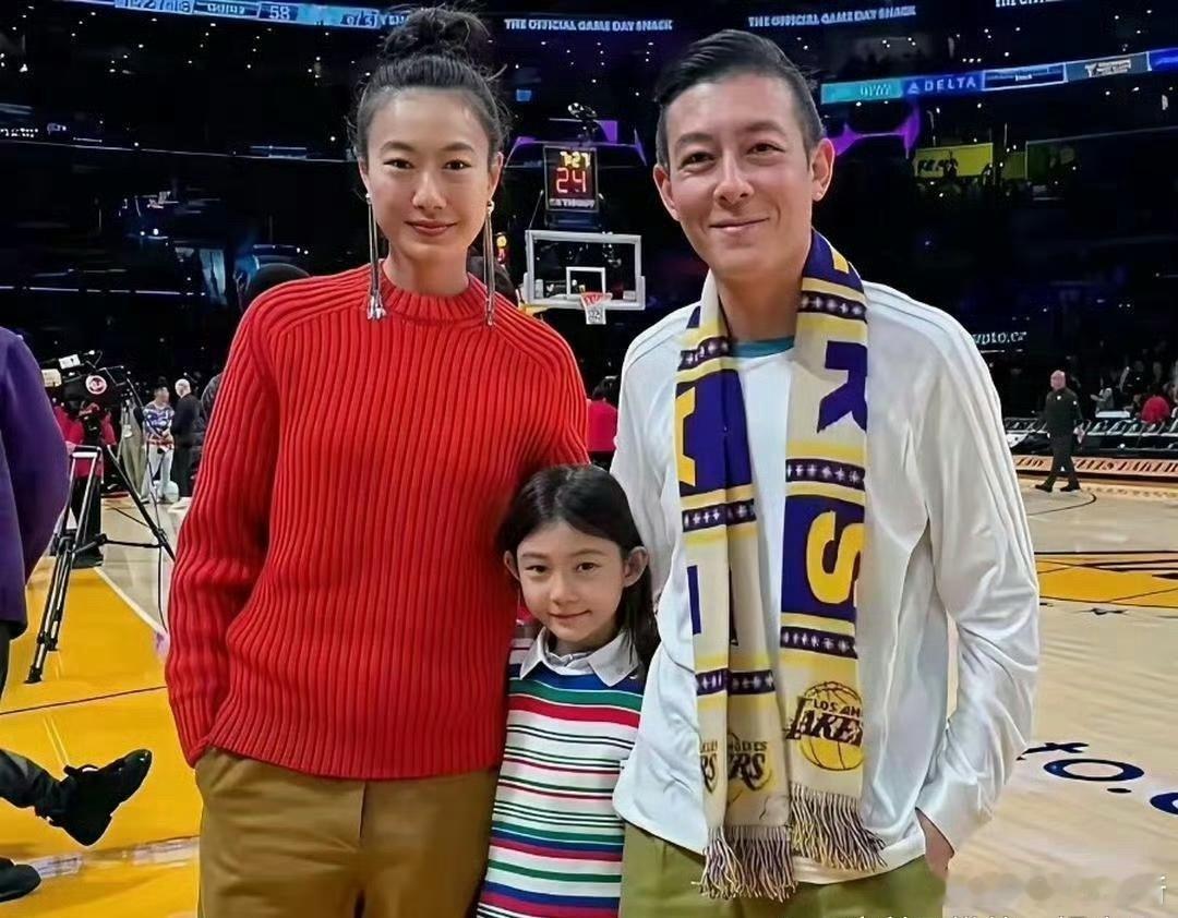 没想到陈冠希的老婆居然是她，可是看着也不算多漂亮啊。