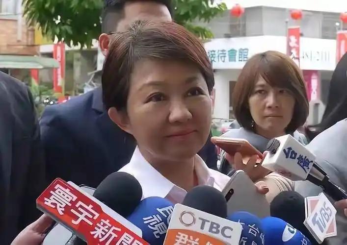 火力全开！陈挥文节目逐条拆解卢秀燕，前后反差明明白白！近期，平