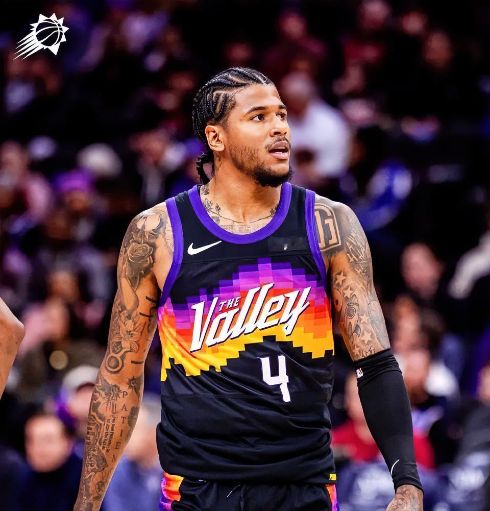 太阳116-110险胜76人，虽然赢球，但这3位球员表现不佳。1. 狄龙·布鲁