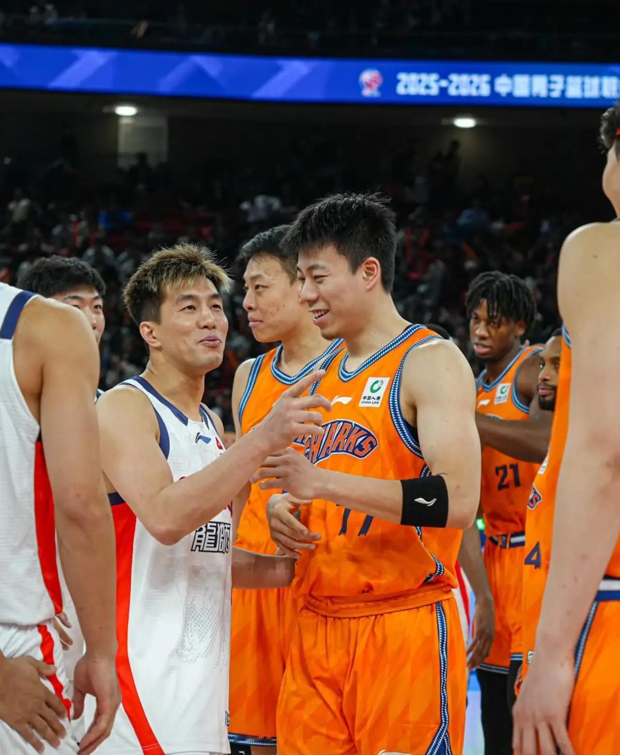 上海久事95-78击败广州龙狮，出现了好多奇怪的现象，CBA球队是认真的吗……？