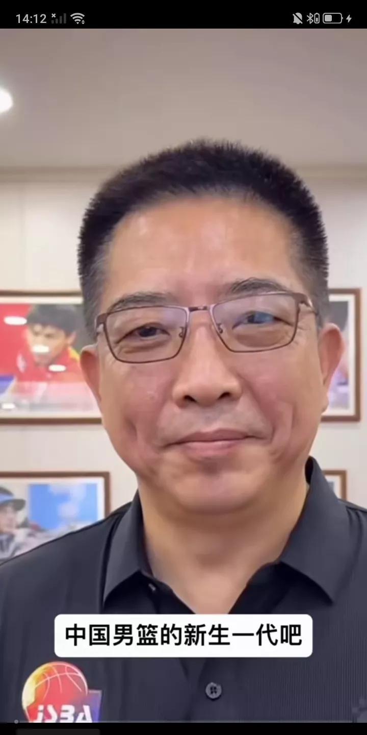 近日，前中国男篮名宿，中国篮球名人堂成员胡卫东在接受采访时，对中国男篮在亚洲杯上