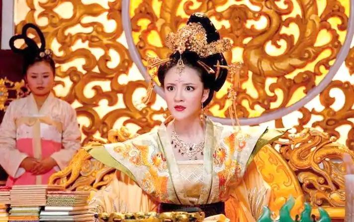 705年，太平公主参与诛杀张易之、张昌宗兄弟，被封"镇国太平公主"。但史书里有一