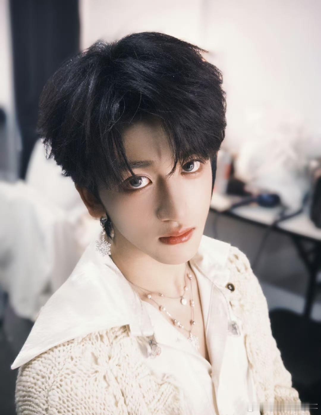 邓佳鑫内心OS：我还是宝宝，为什么要当爷爷😭邓佳鑫被小孩儿叫爷爷