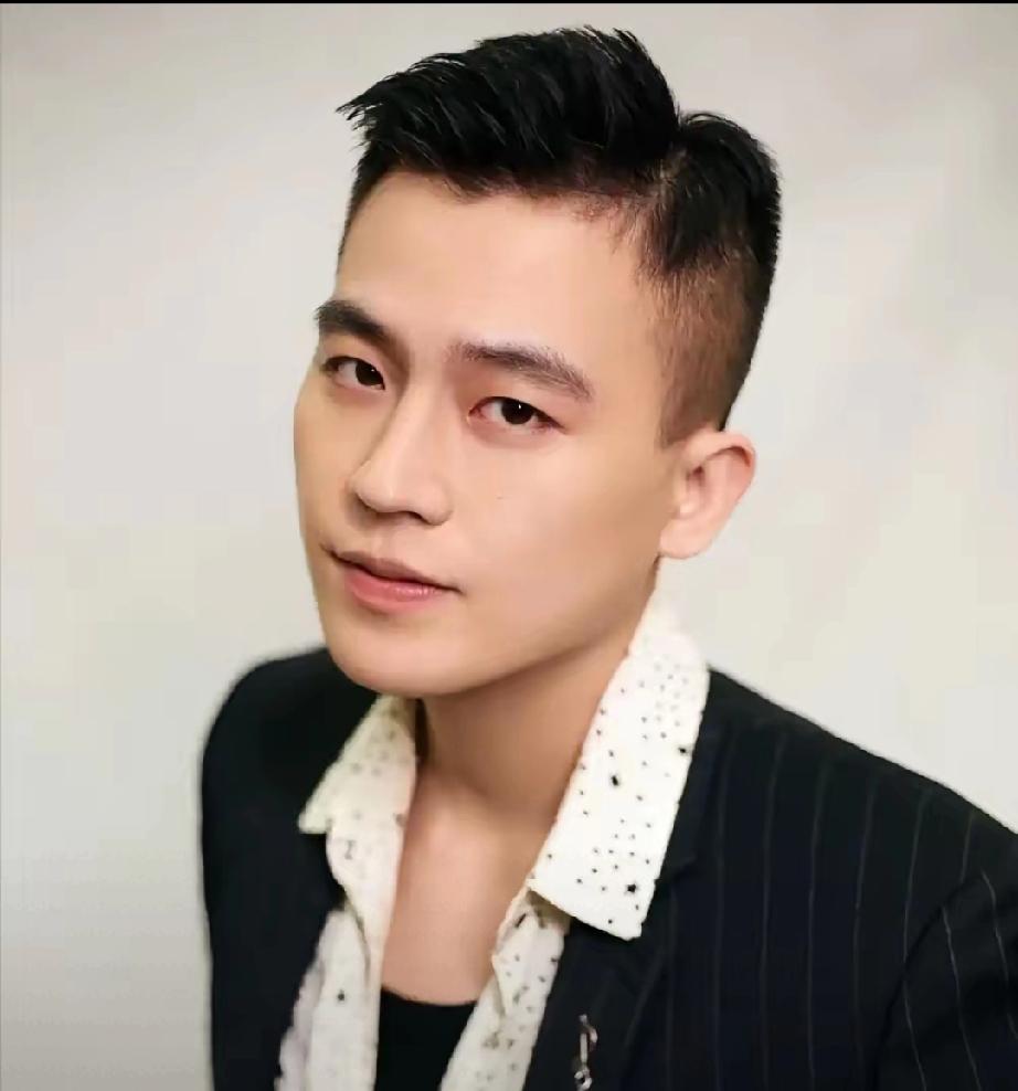 欧豪演技大突破！新剧《交锋》挑战反派，一正一反两个角色太惊艳