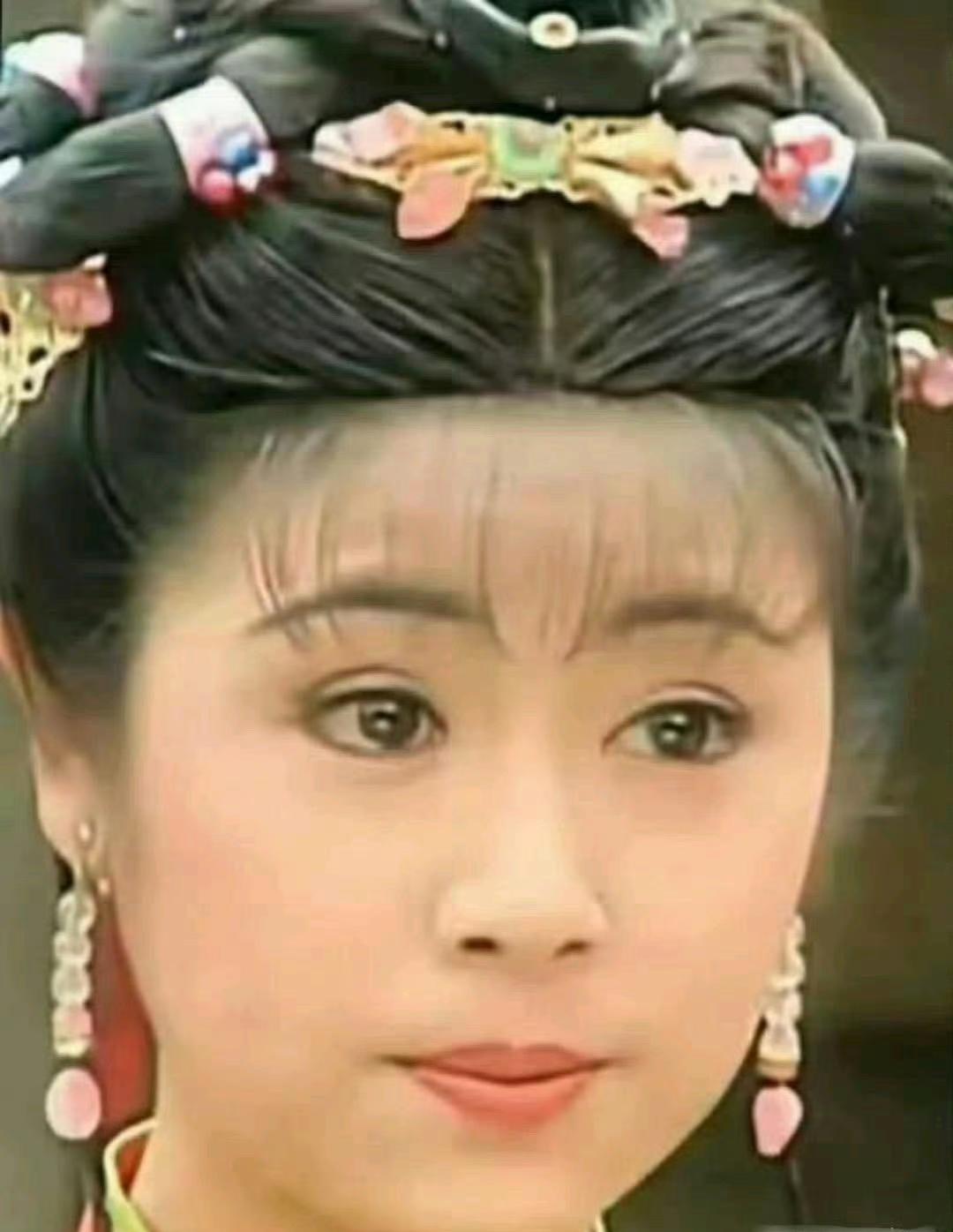 咱就是说，审美差异能大成这样吗？还是说，有些人看剧只看“谁更艳丽”，不看“谁更贴